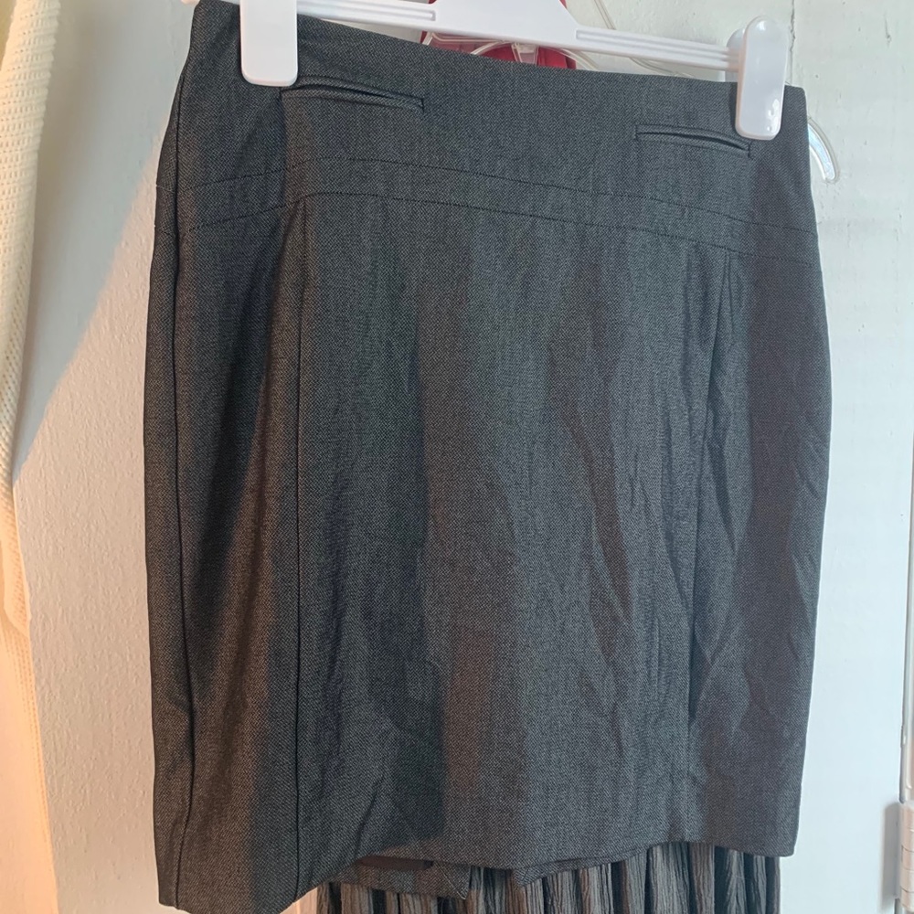 Express office skirt